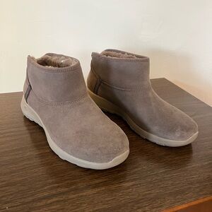 Skechers Slip-Ins Cozy Suede Boots - Taupe